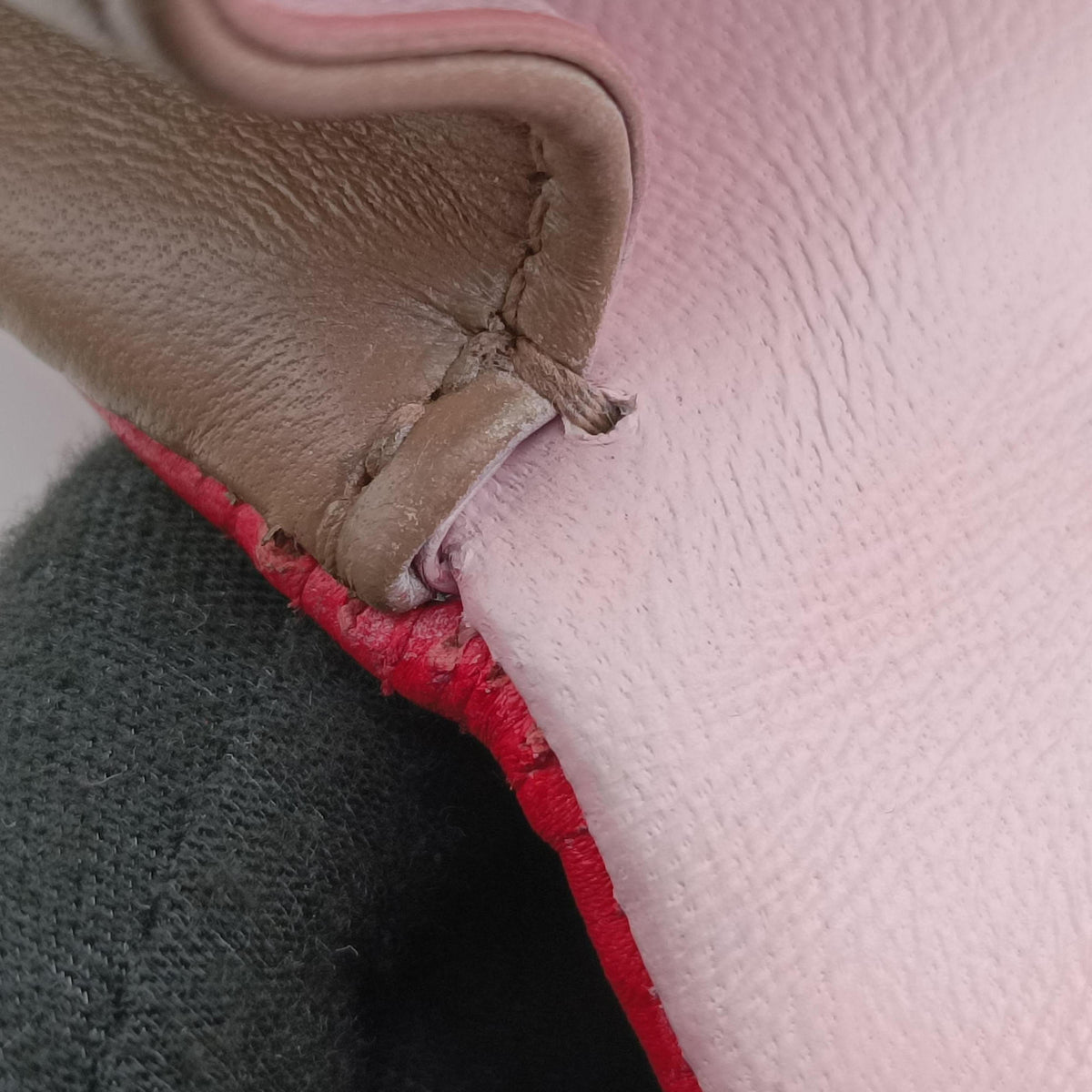Pre-owned Burberry Lola chain TB Red×Pink×Beige Leather shoulderbag | stylenewstar