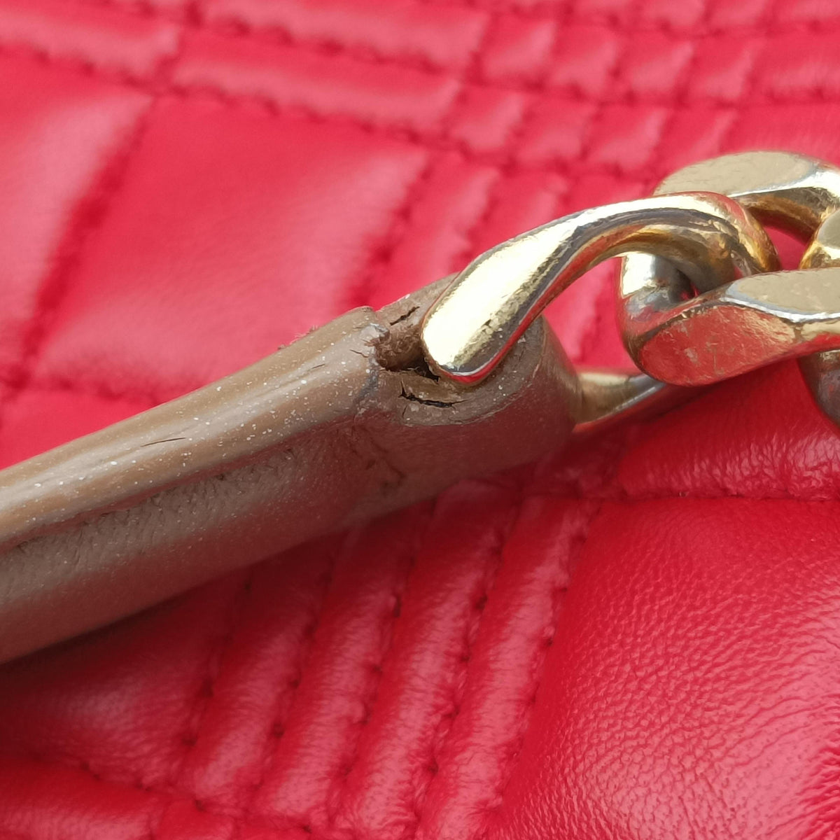 Pre-owned Burberry Lola chain TB Red×Pink×Beige Leather shoulderbag | stylenewstar