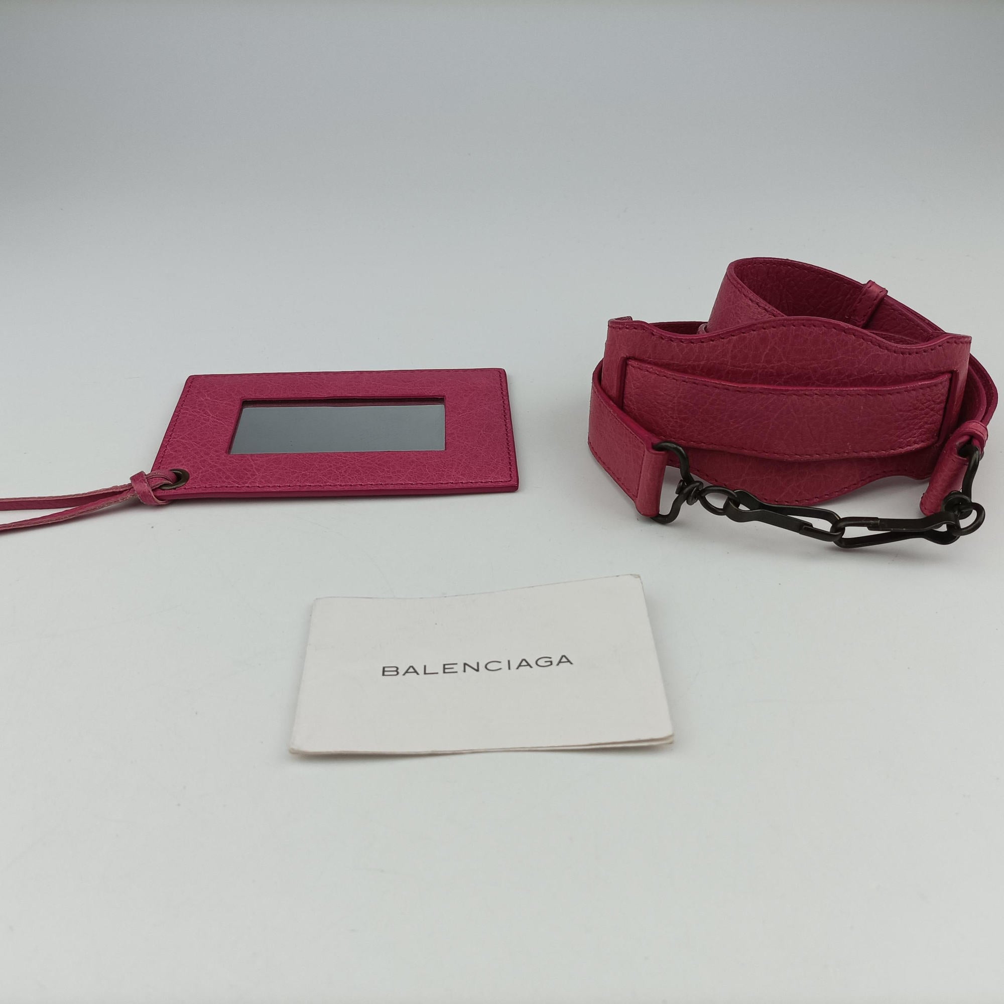 Classic Folk Messenger Pink lambskin 277043.5540 527277クラシックフォークメッセンジャー ピンク ラムスキン 277043.5540 527277