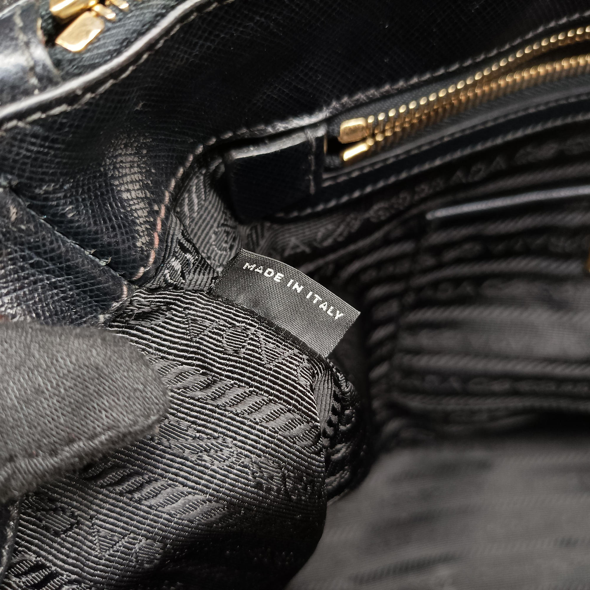 Galleria Black SAFFIANO Leather BN2274 117ガレリア ブラック サフィアーノレザー BN2274 117