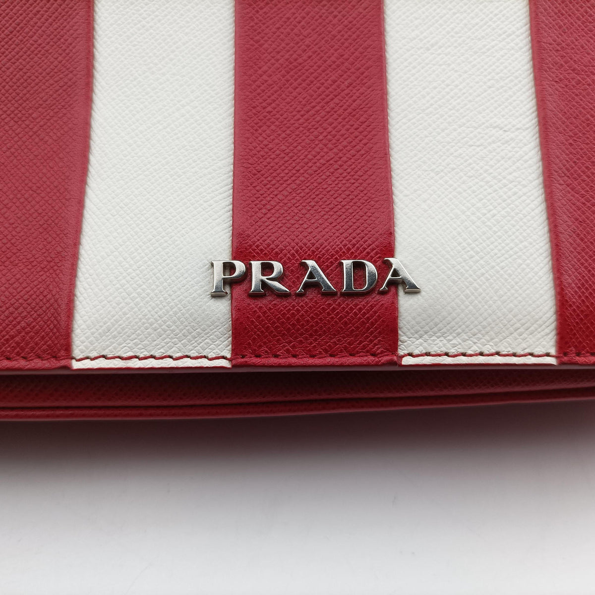 stripe Baiade Red×white SAFFIANO Leather 1BD009 117 Gストライプ バイアデ レッド×ホワイト サフィアーノレザー 1BD009 117 G