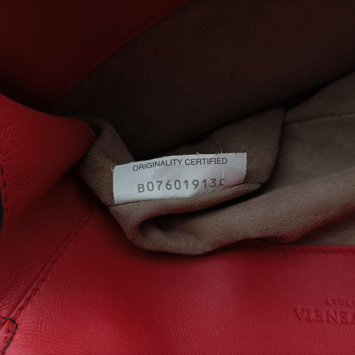 Luna Intrecciato Red lambskin B07601913Cルナ イントレチャート レッド ラムスキン B07601913C