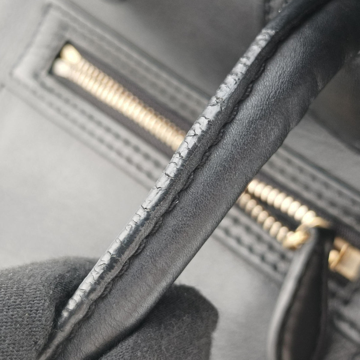 Pre-owned Celine Luggage Micro shopper Black Leather handbag | stylenewstar