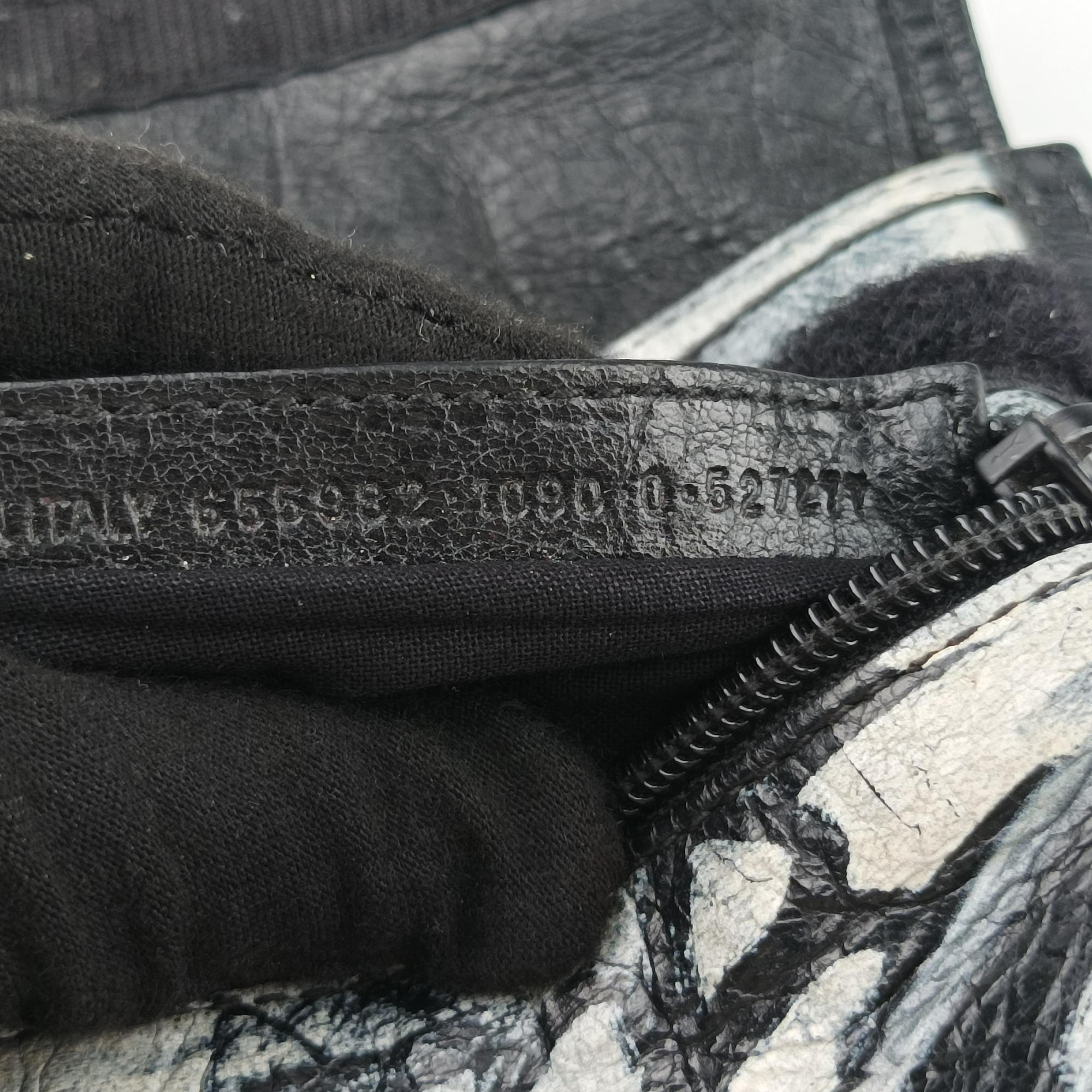 Explore Black×White Lambskin 655982.1090.O.527277エクスプローラー ブラック×ホワイト ラムスキン 655982.1090.O.527277