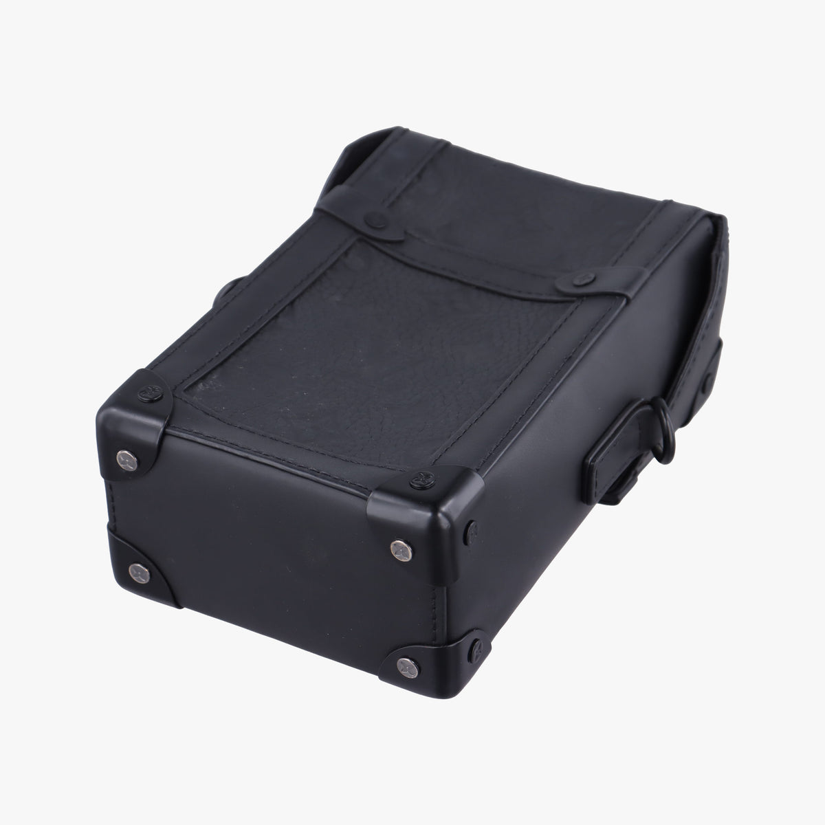 Secondhand Louis Vuitton Vertical Trunk Noir Monogram Taurillon M82070 shoulderbag | stylenewstar