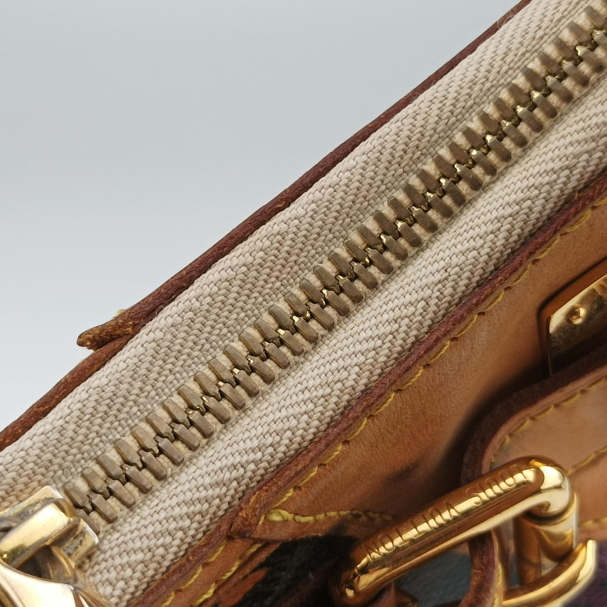 Secondhand Louis Vuitton GRETA Noir Monogram Multicolor M40196 shoulderbag | stylenewstar