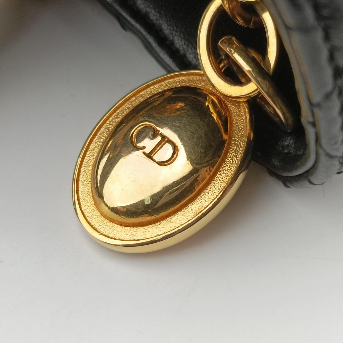Pre-owned Christian Dior Lady Dior Black lambskin handbag | stylenewstar