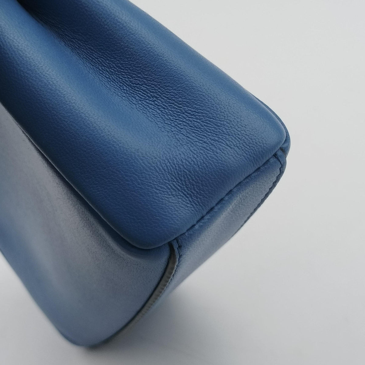 Pre-owned Fendi Micro Peekaboo Blue Leather 8M0355 shoulderbag | stylenewstar