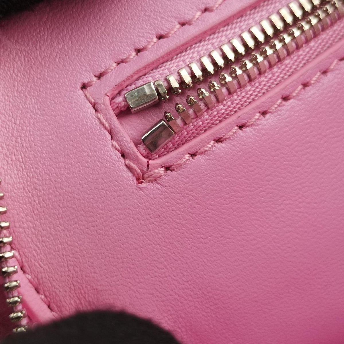 Le Cagole Pink Faux fur 676935.5806.S.535269ル カゴール ピンク フェイクファー 676935.5806.S.535269