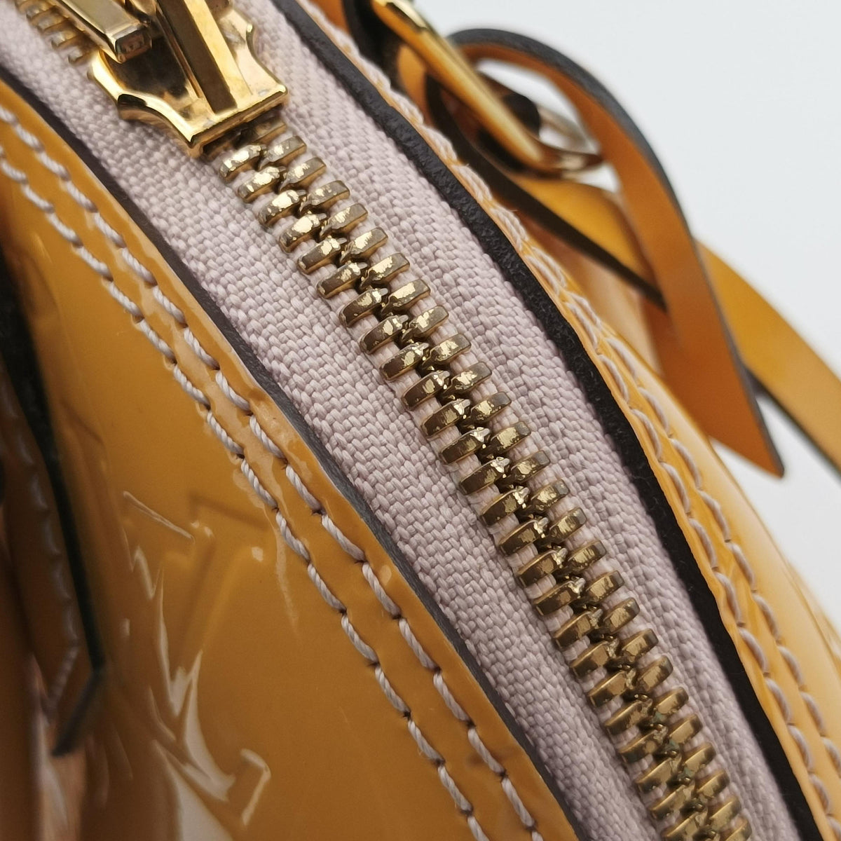 Pre-owned Louis Vuitton Alma BB ROSE FLORENTIN Vernis M90104 shoulderbag | stylenewstar