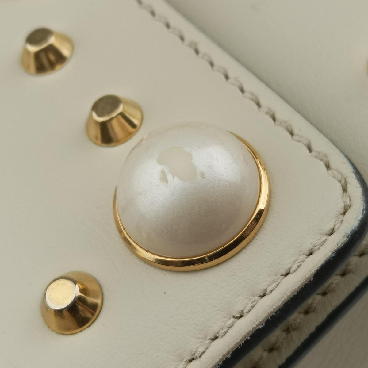 Padlock White Leather 432182 H022959896パドロック ホワイト レザー 432182 H022959896