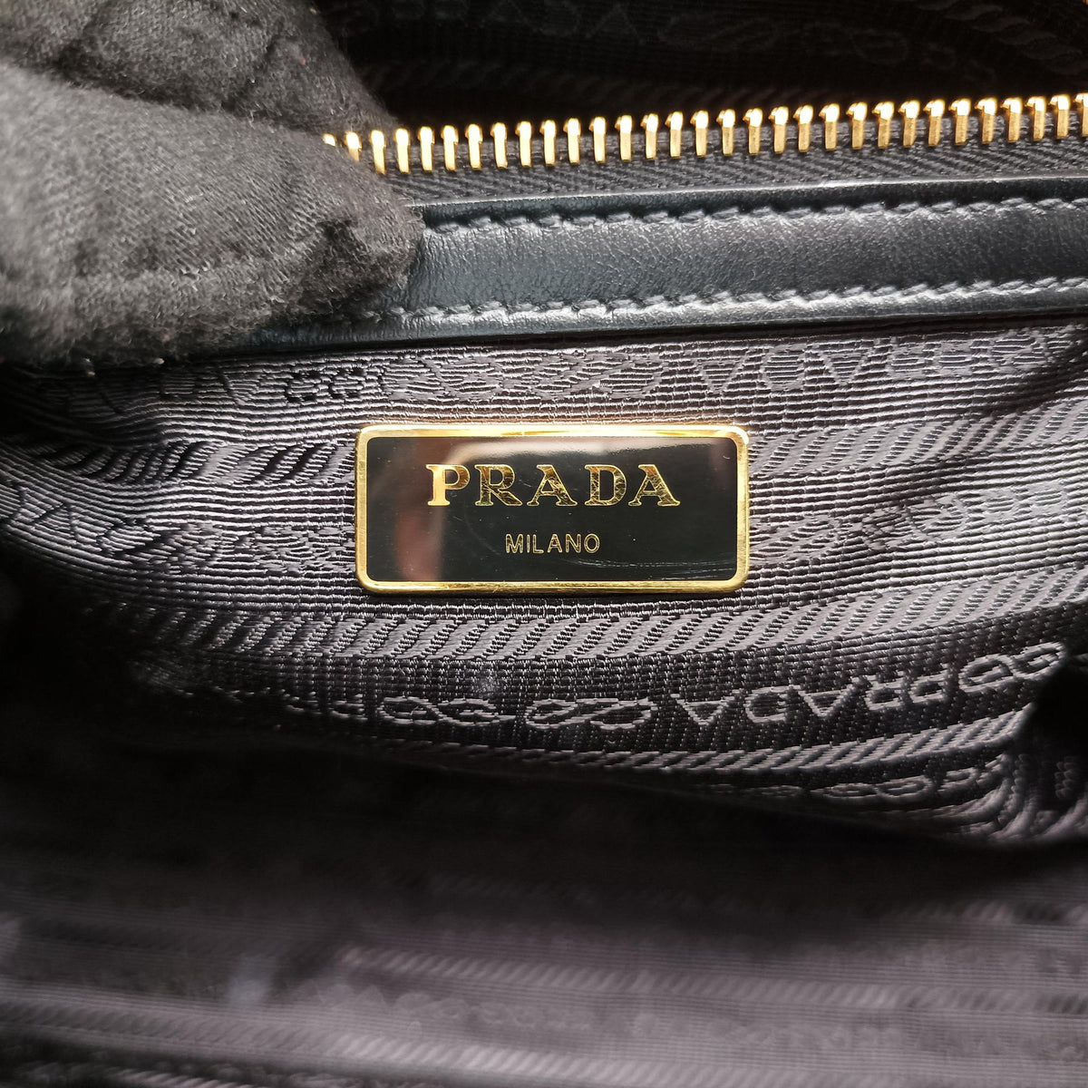 Pre-owned Prada Monochrome Black SAFFIANO Leather 1BA113 shoulderbag | stylenewstar