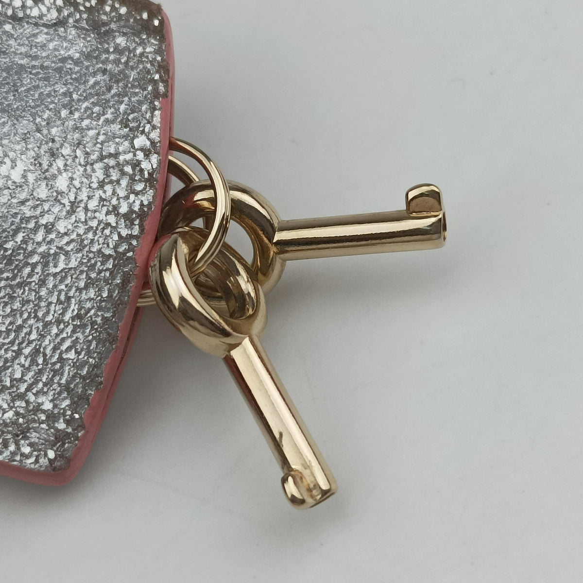 Pre-owned Fendi Zucchino Glitter Logo Silver canvas 8BL068 handbag | stylenewstar