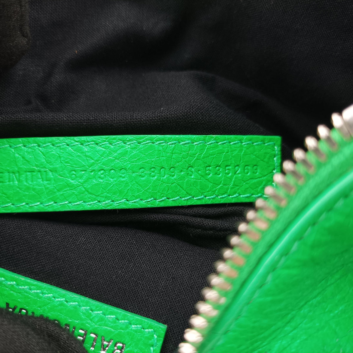 Pre-owned Balenciaga Le Cagole Green Leather shoulderbag | stylenewstar