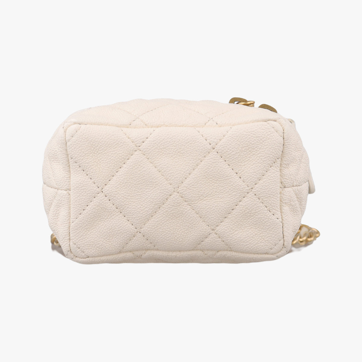 Micro Vanity Case White caviar skin AP2194 31208948マトラッセ ミニバニティ ジップアラウンド ホワイト キャビアスキン AP2194 31208948