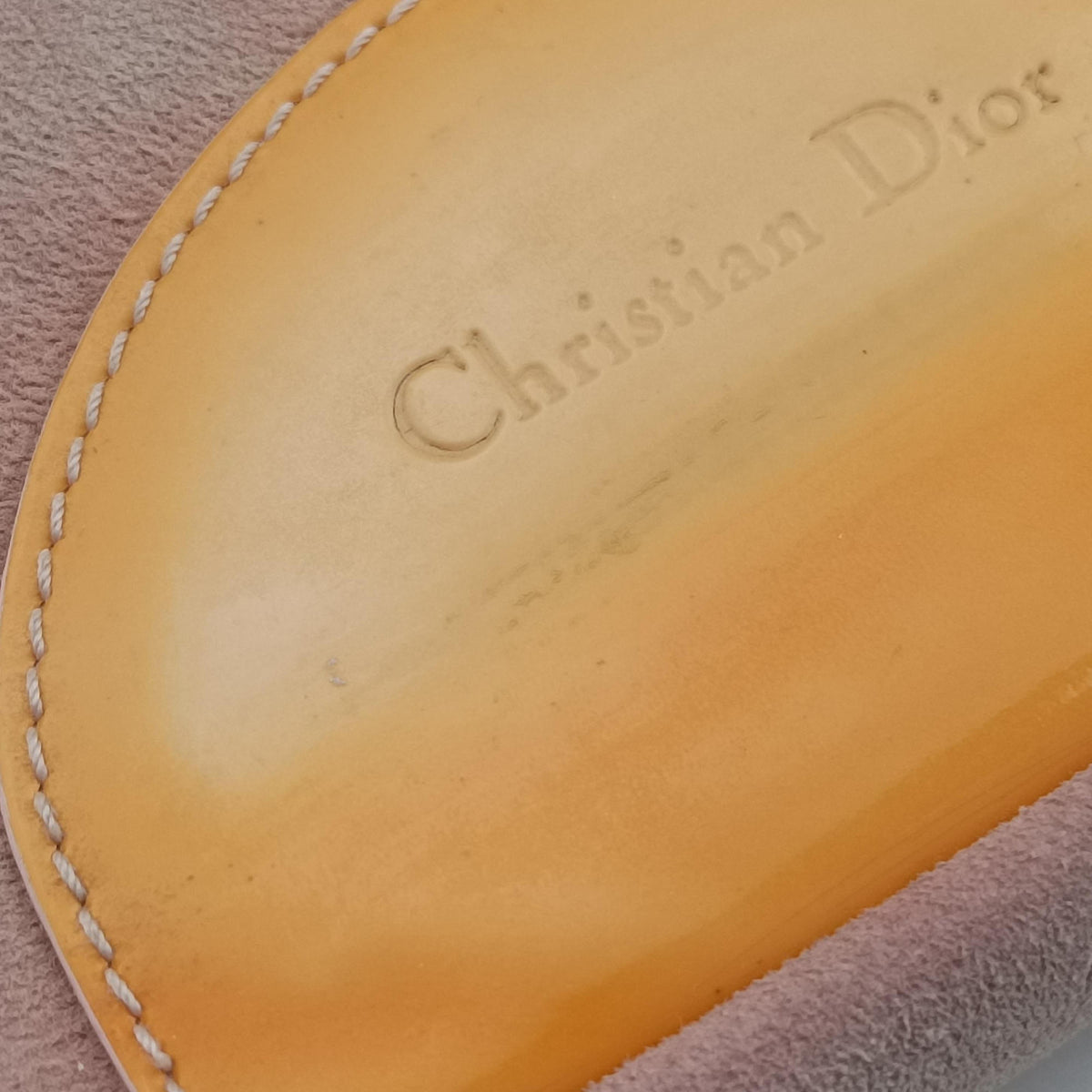 Secondhand Christian Dior Marispearl Pink Suede shoulderbag | stylenewstar