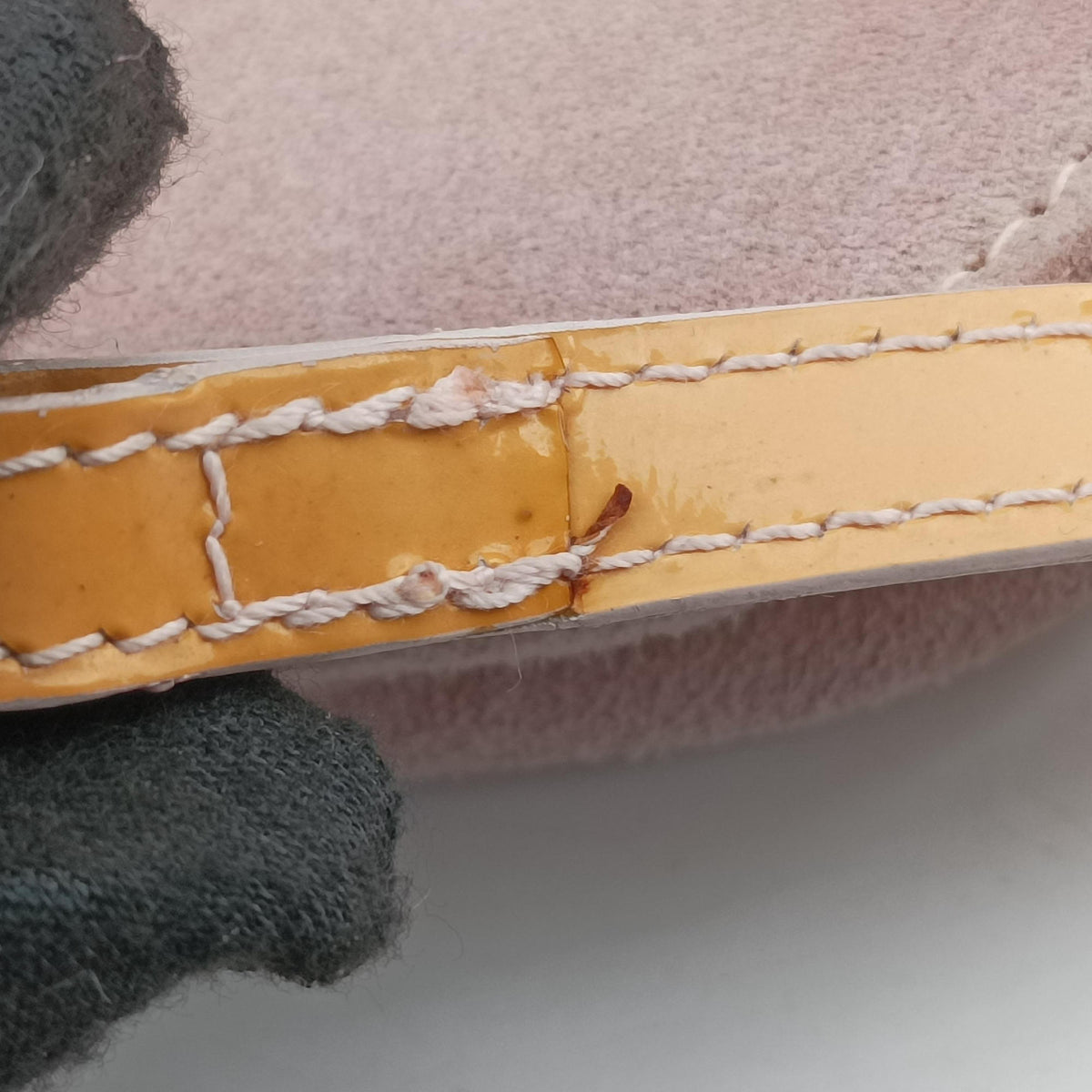 Secondhand Christian Dior Marispearl Pink Suede shoulderbag | stylenewstar
