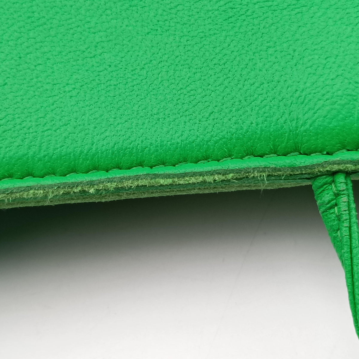 Pre-owned Bottega Veneta THE ARCO Tote Medium Green lambskin handbag | stylenewstar