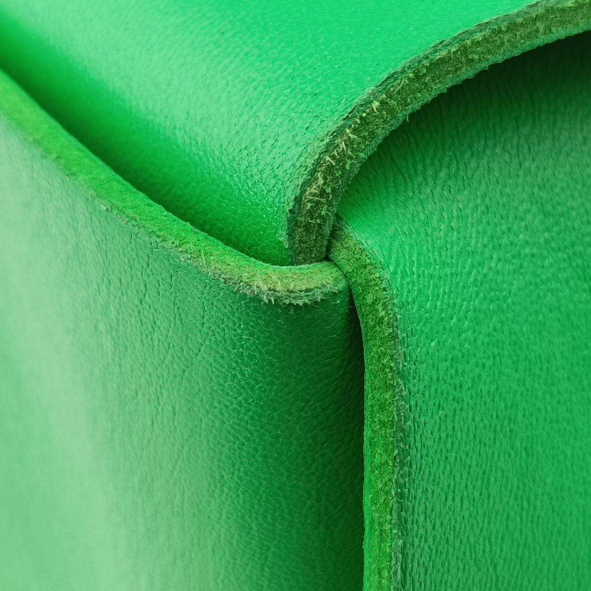 Pre-owned Bottega Veneta THE ARCO Tote Medium Green lambskin handbag | stylenewstar
