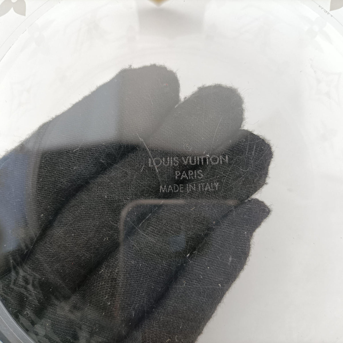 Pre-owned Louis Vuitton Box Scott Transparent Monogram Plexiglass clutchbag | stylenewstar