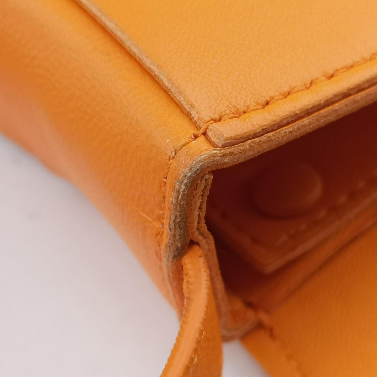Pre-owned Bottega Veneta candy cassette Orange lambskin shoulderbag | stylenewstar