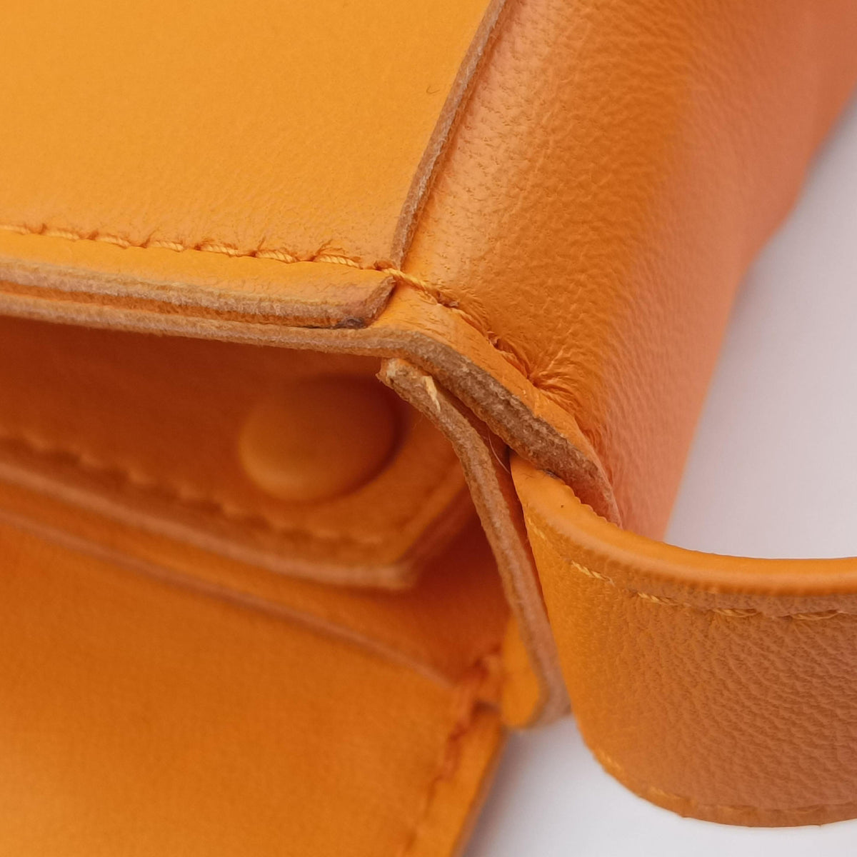 Pre-owned Bottega Veneta candy cassette Orange lambskin shoulderbag | stylenewstar