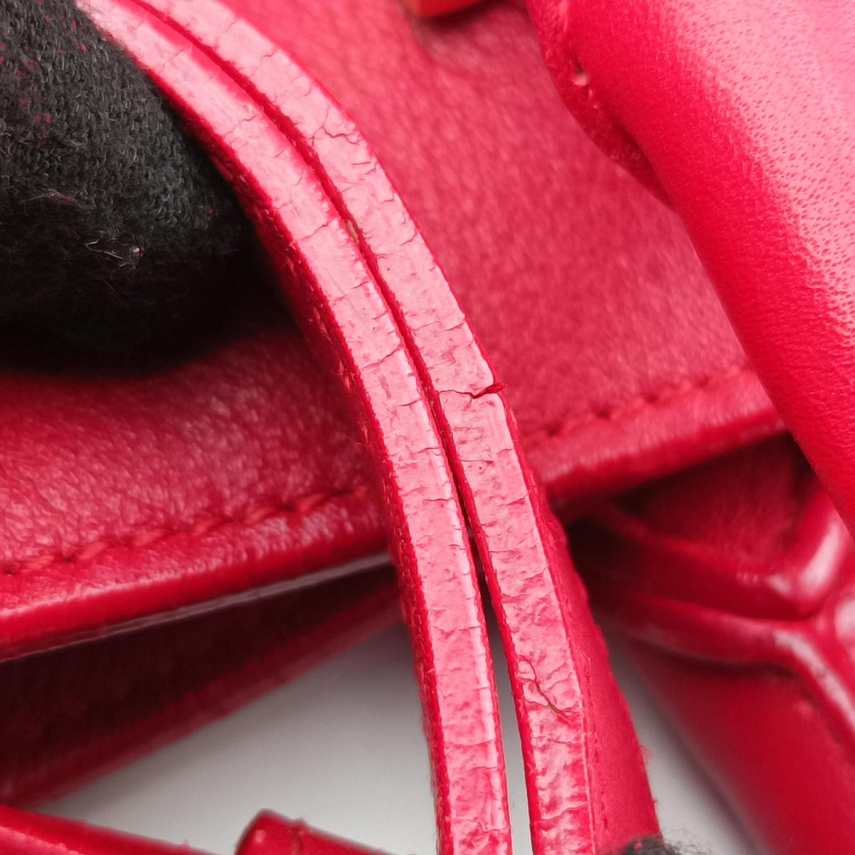 Pre-owned Yves Saint Laurent Baby Cabas Red Leather 394461 shoulderbag | stylenewstar