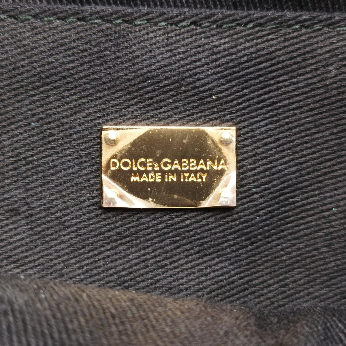 Vintage Dolce & Gabbana Family Patch Black Leather shoulderbag | stylenewstar