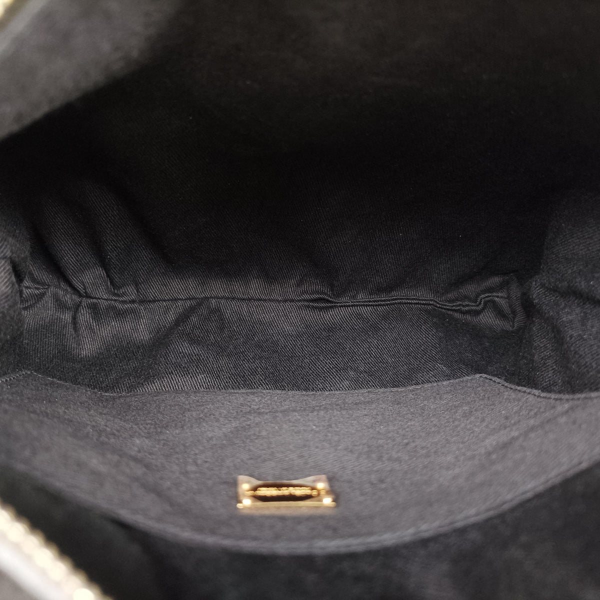 Vintage Dolce & Gabbana Family Patch Black Leather shoulderbag | stylenewstar