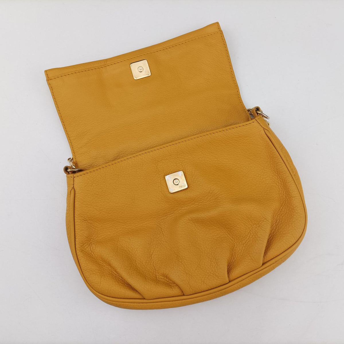 Fendista Pochette Yellow Leather 8M0376 8M0376-ANC-198-2516フェンディスタ ポシェット イエロー レザー 8M0376 8M0376-ANC-198-2516