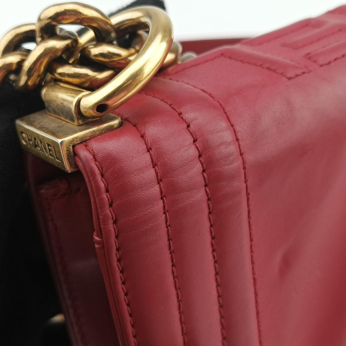 BOY CHANEL Red Leather A66713 15642300ボーイシャネル レッド レザー A66713 15642300