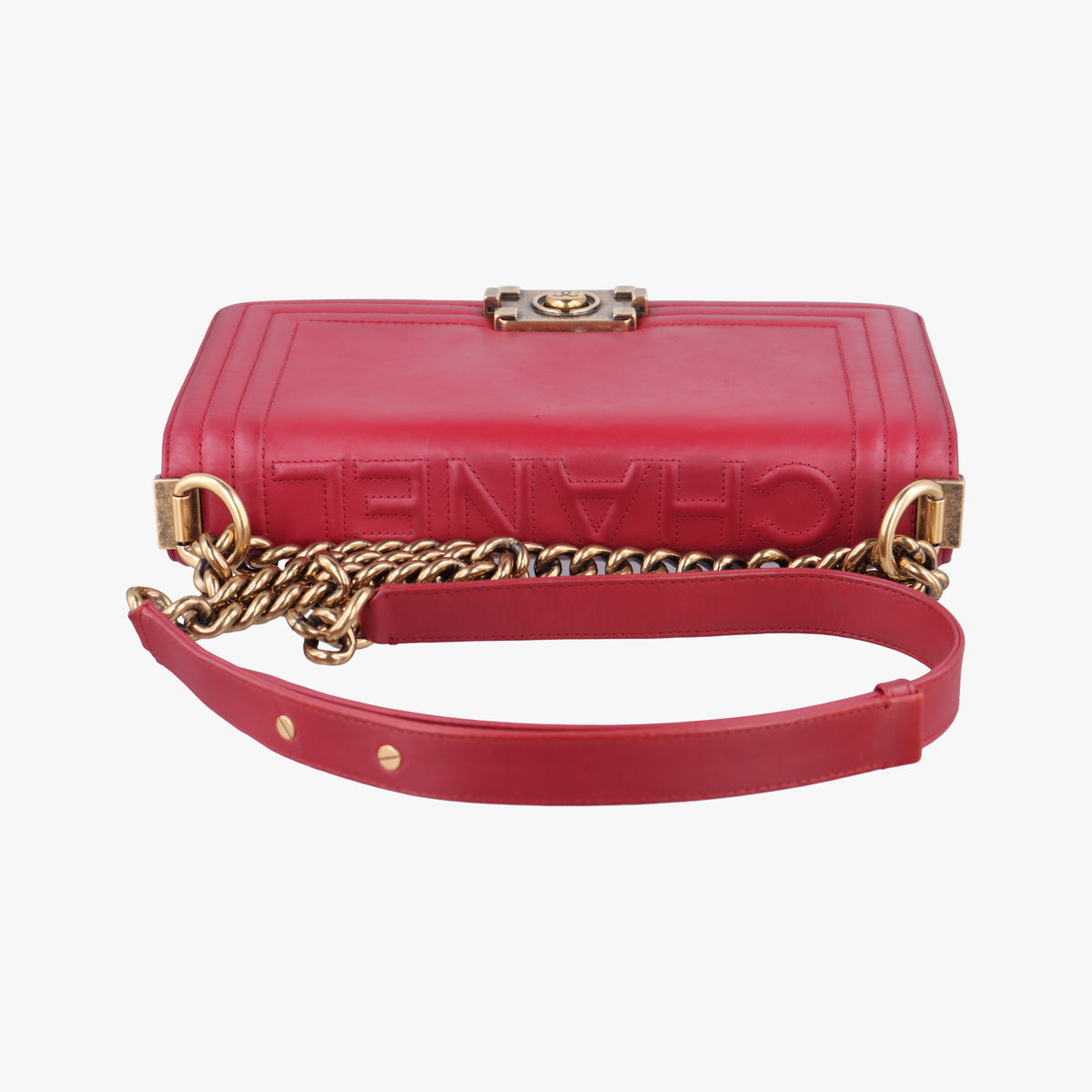 BOY CHANEL Red Leather A66713 15642300ボーイシャネル レッド レザー A66713 15642300