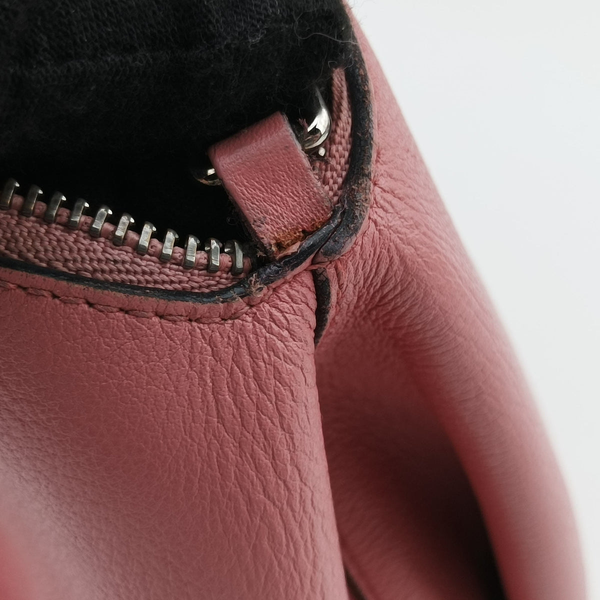 Elephant Pouch Pink Leather 061611エレファント ピンク レザー 061611
