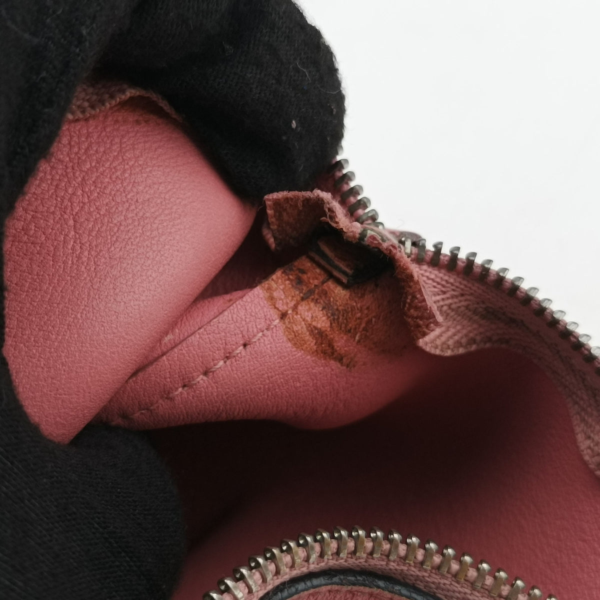 Elephant Pouch Pink Leather 061611エレファント ピンク レザー 061611