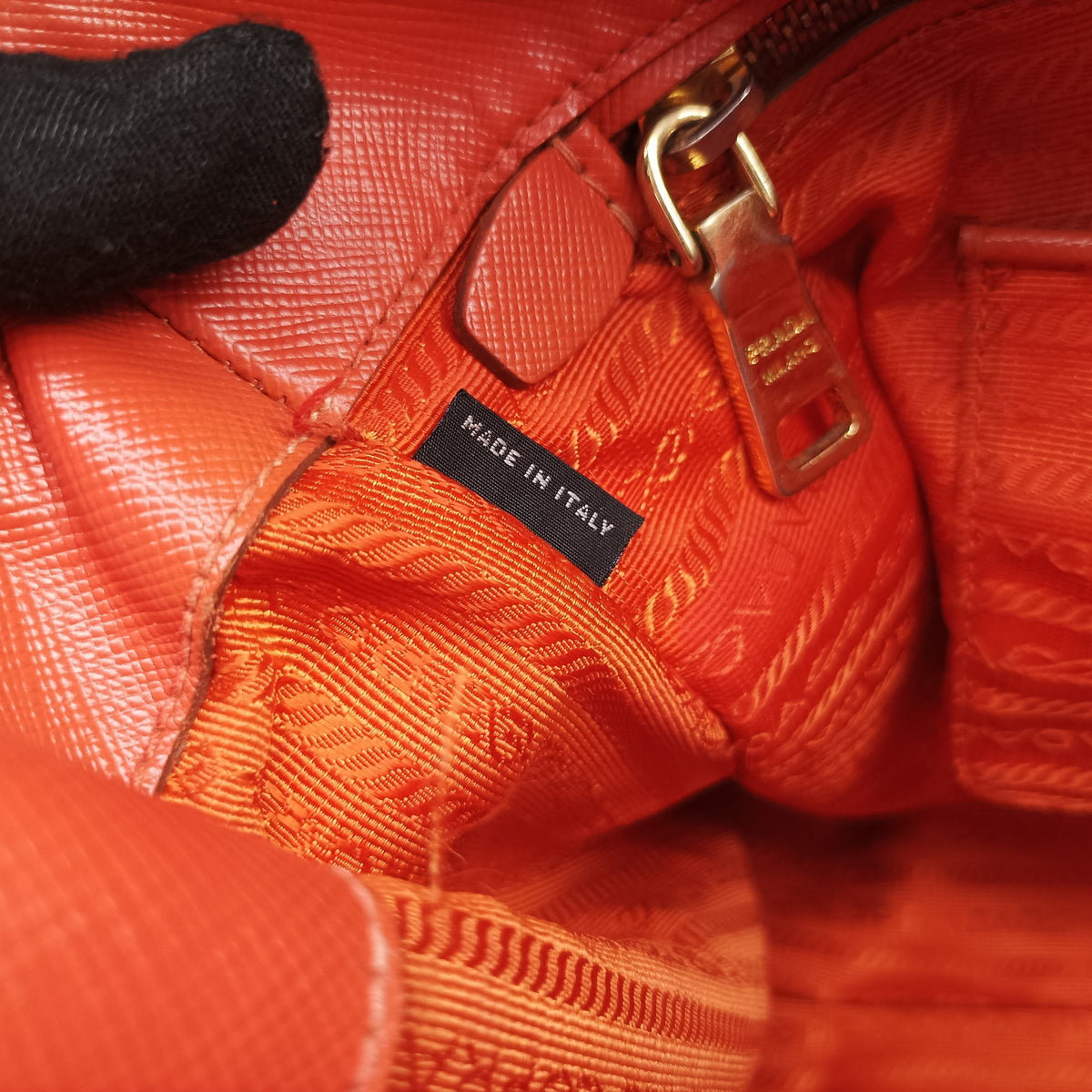 Triangle logo Orange x Yellow Saffiano leather 31/H 165トライアングルロゴ オレンジ x イェロー サフィアーノレザー 31/H 165