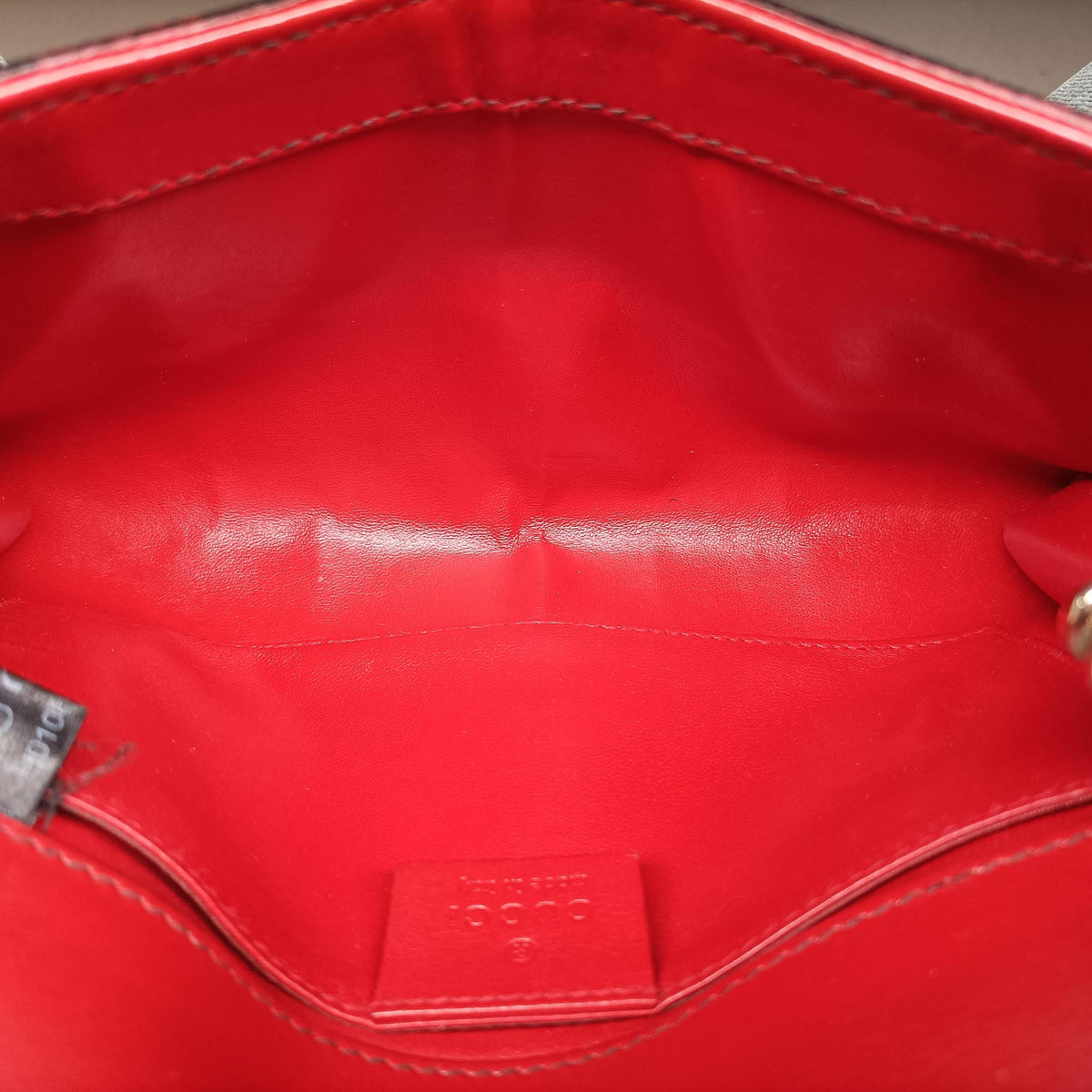 Emily Red Leather 283063 H010825042エミリー レッド レザー 283063 H010825042