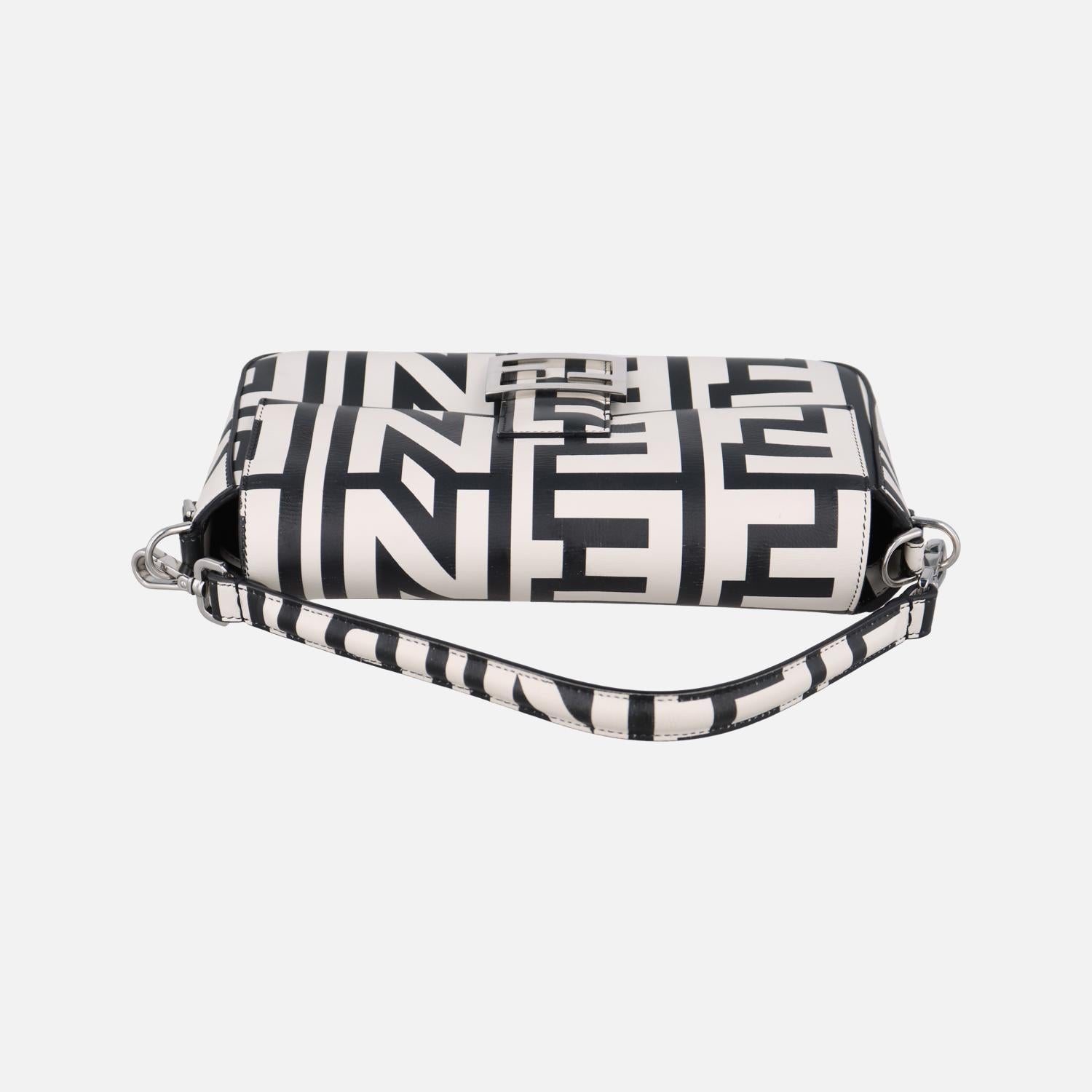 フェンディ Fendi ショルダーバッグ レディース バゲット ホワイト 8BR600-AMWQ-2290501