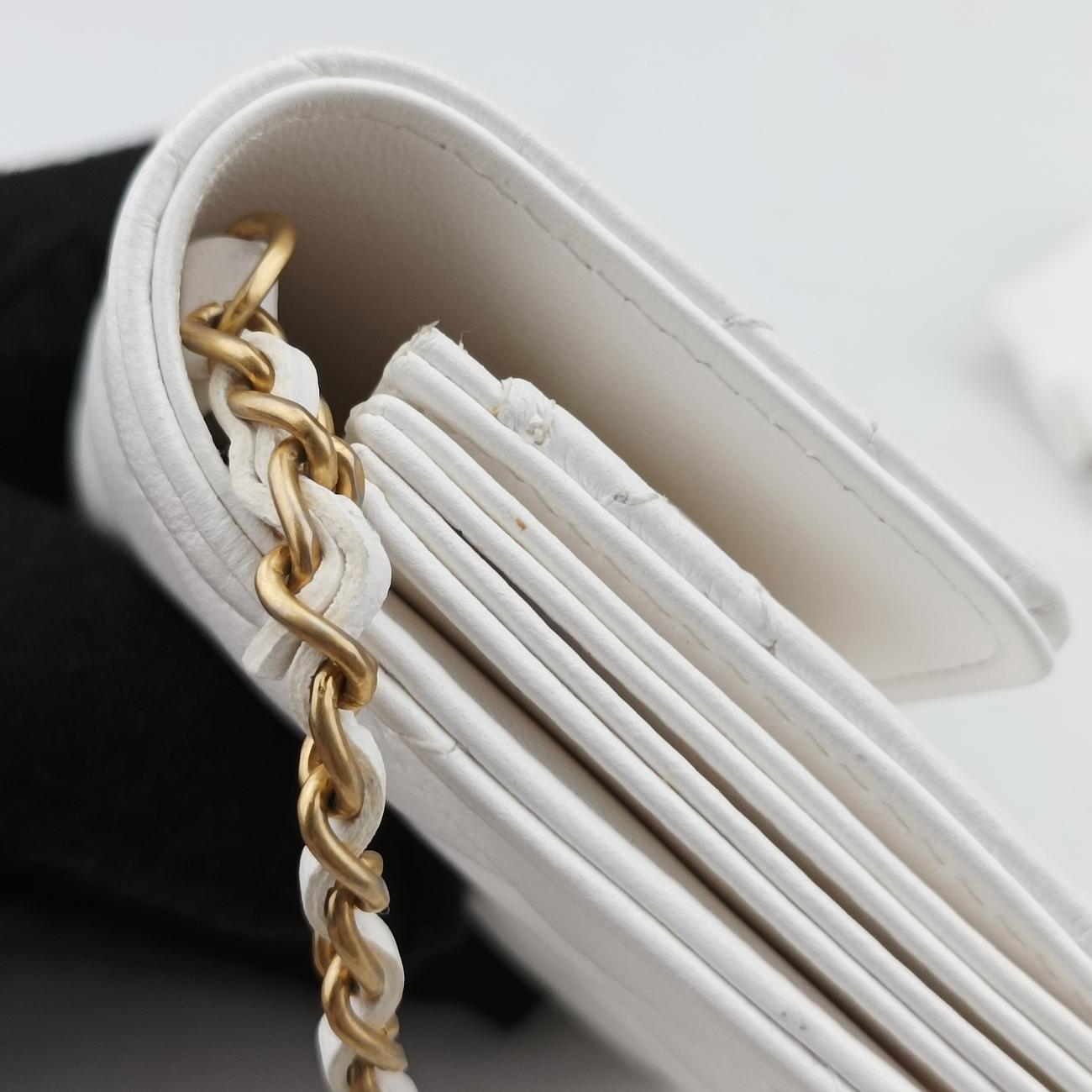 Matelasse coco mark White lambskin AP1895 30638768マトラッセ ココマーク ホワイト ラムスキン AP1895 30638768
