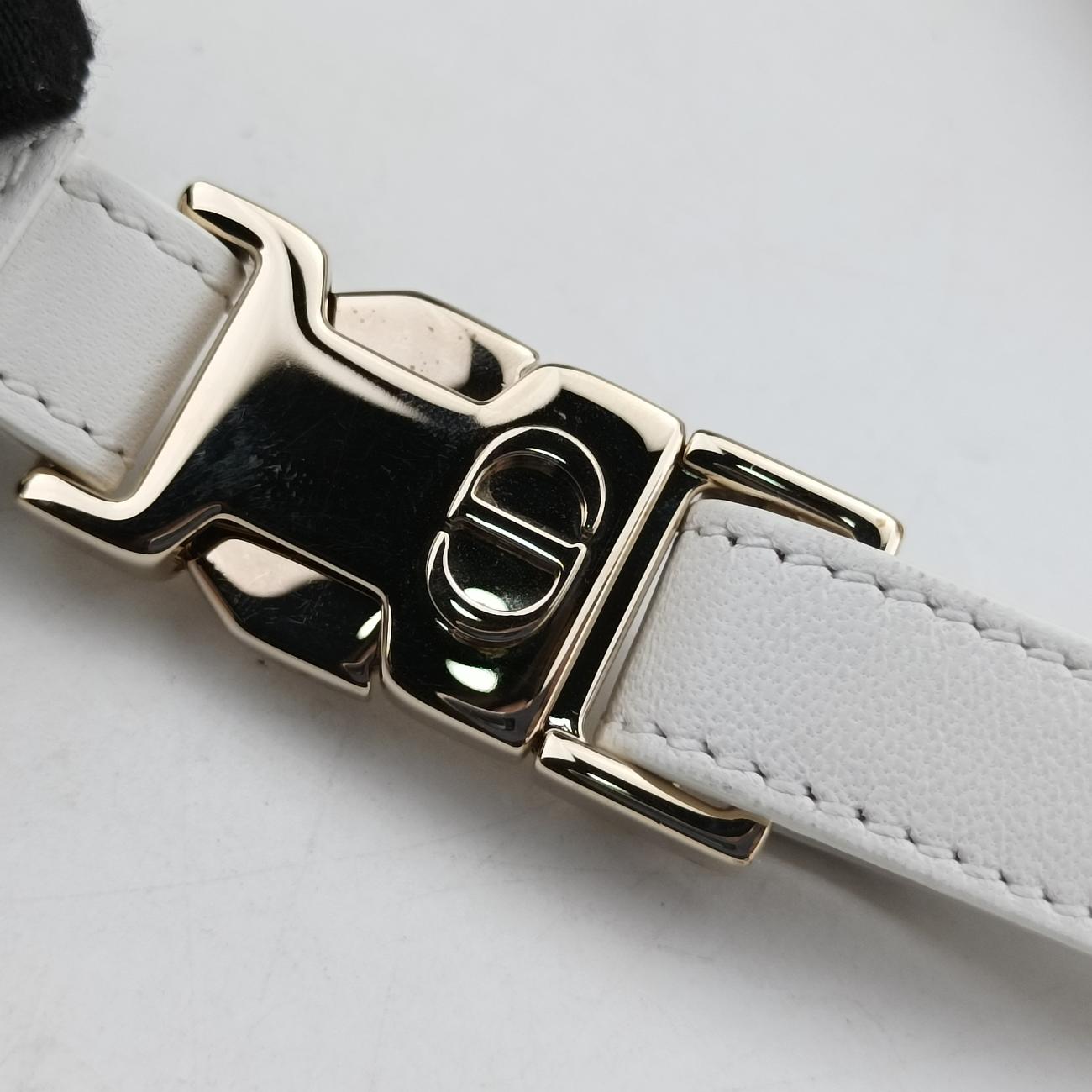 Cannage Vibe Hobo micro White lambskin  19-MA-0232カナージュ ヴァイブ ホーボー マイクロ ホワイト ラムスキン  19-MA-0232