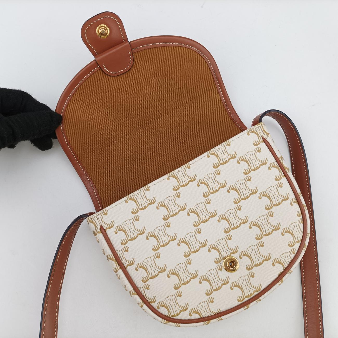 Triomphe Mini Besace White×brown PVC coated canvas  F-CU-1291ミニ ブザス トリオンフ ホワイト×ブラウン PVCコーティングキャンバス  F-CU-1291