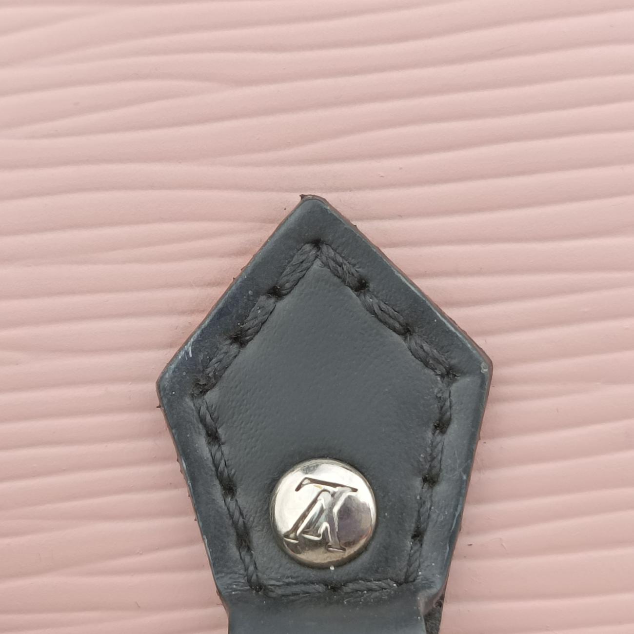 Petit Sac Plat ROSE BALLERIN Epi M69575 CA2290プティットサックプラ ローズバレリーヌ エピ M69575 CA2290