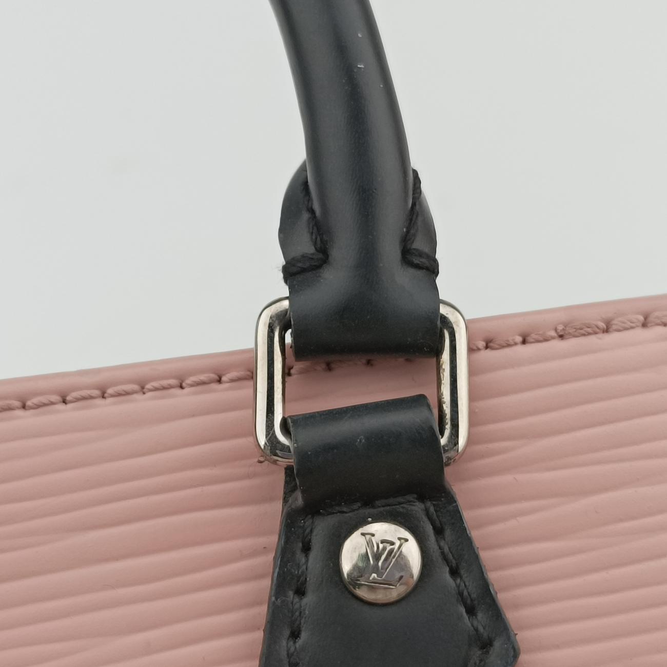 Petit Sac Plat ROSE BALLERIN Epi M69575 CA2290プティットサックプラ ローズバレリーヌ エピ M69575 CA2290