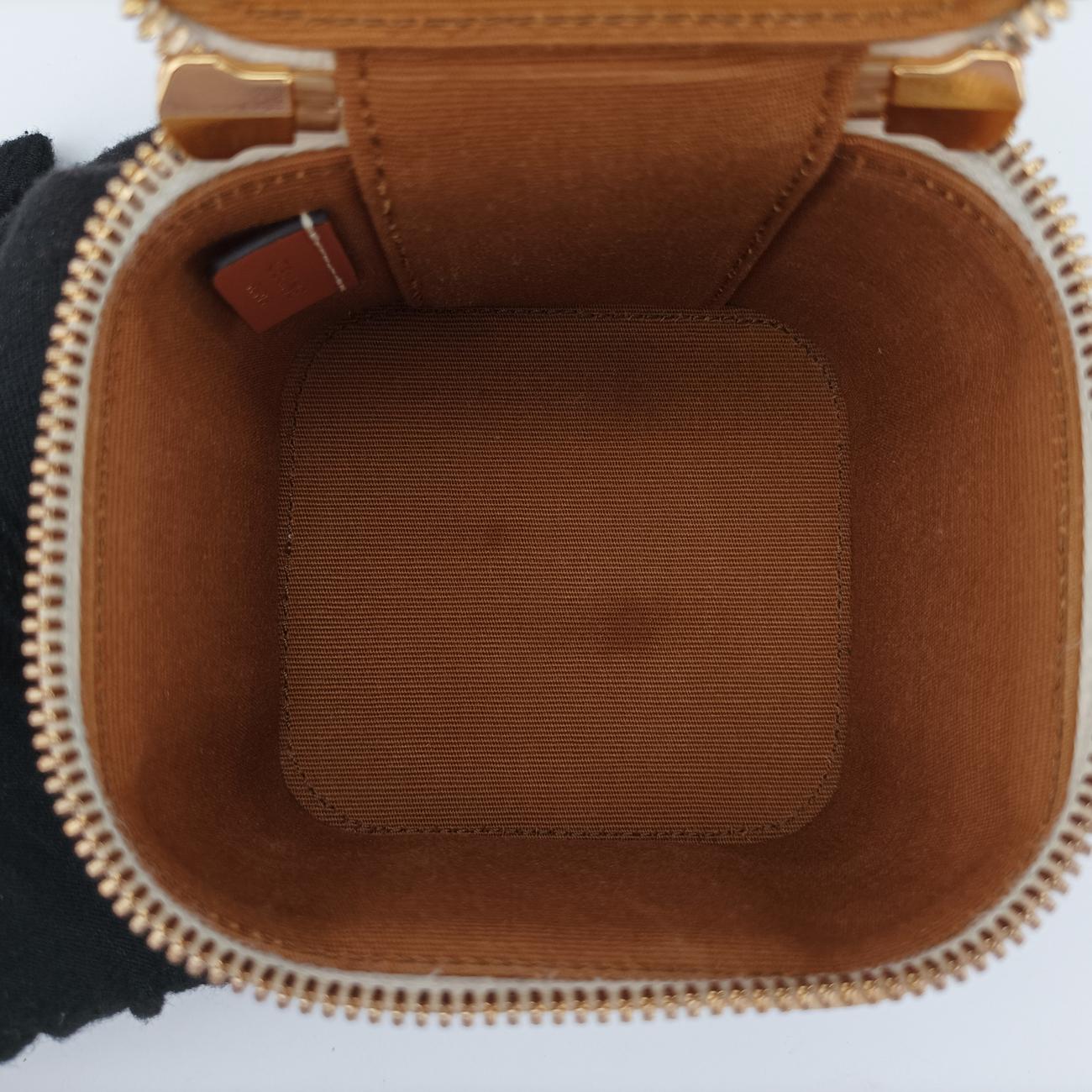 TRIOMPHE mini vanity case White PVC coated canvas  U-DS-0243トリオンフ ミニ バニティーケース ホワイト PVCコーティングキャンバス  U-DS-0243
