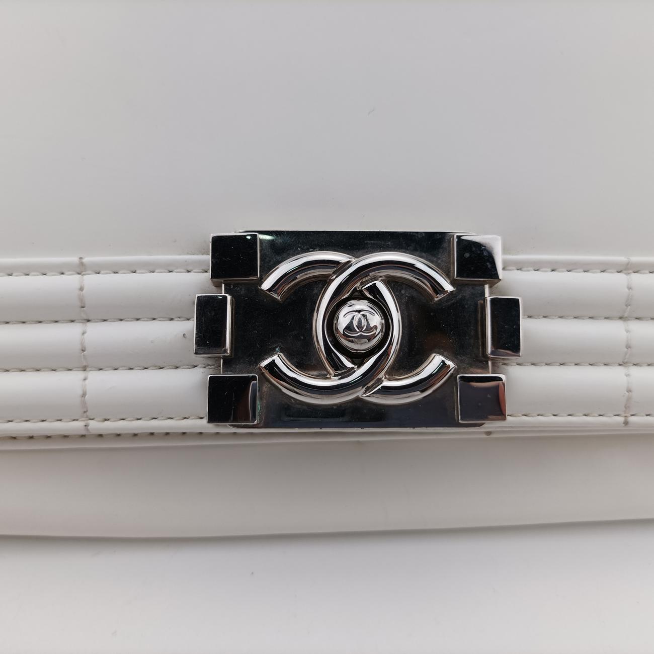 BOY CHANELWhiteLeatherA6702116569210ボーイシャネルホワイトレザーA6702116569210