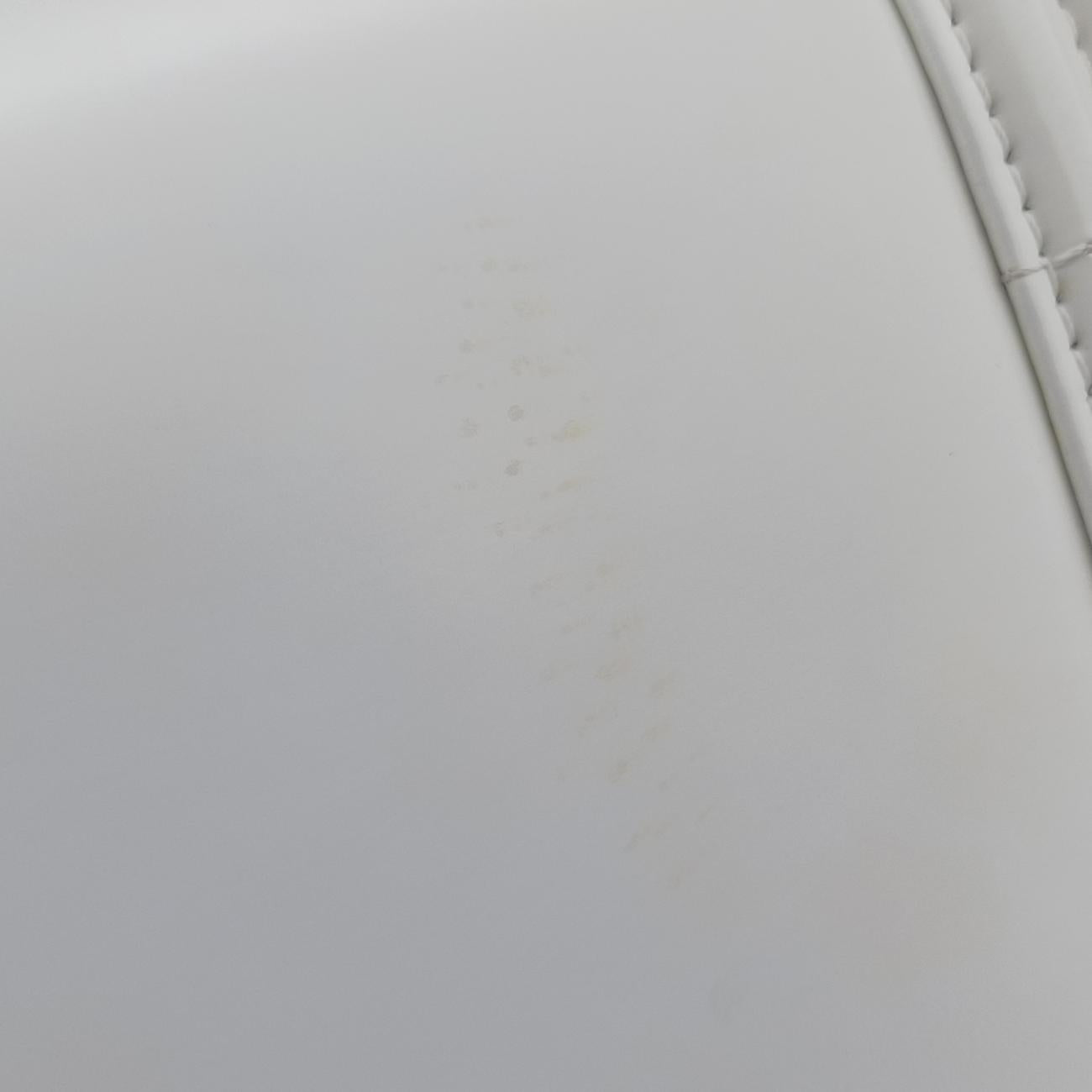 BOY CHANELWhiteLeatherA6702116569210ボーイシャネルホワイトレザーA6702116569210