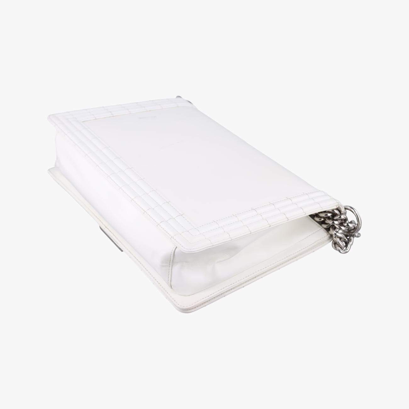 BOY CHANELWhiteLeatherA6702116569210ボーイシャネルホワイトレザーA6702116569210