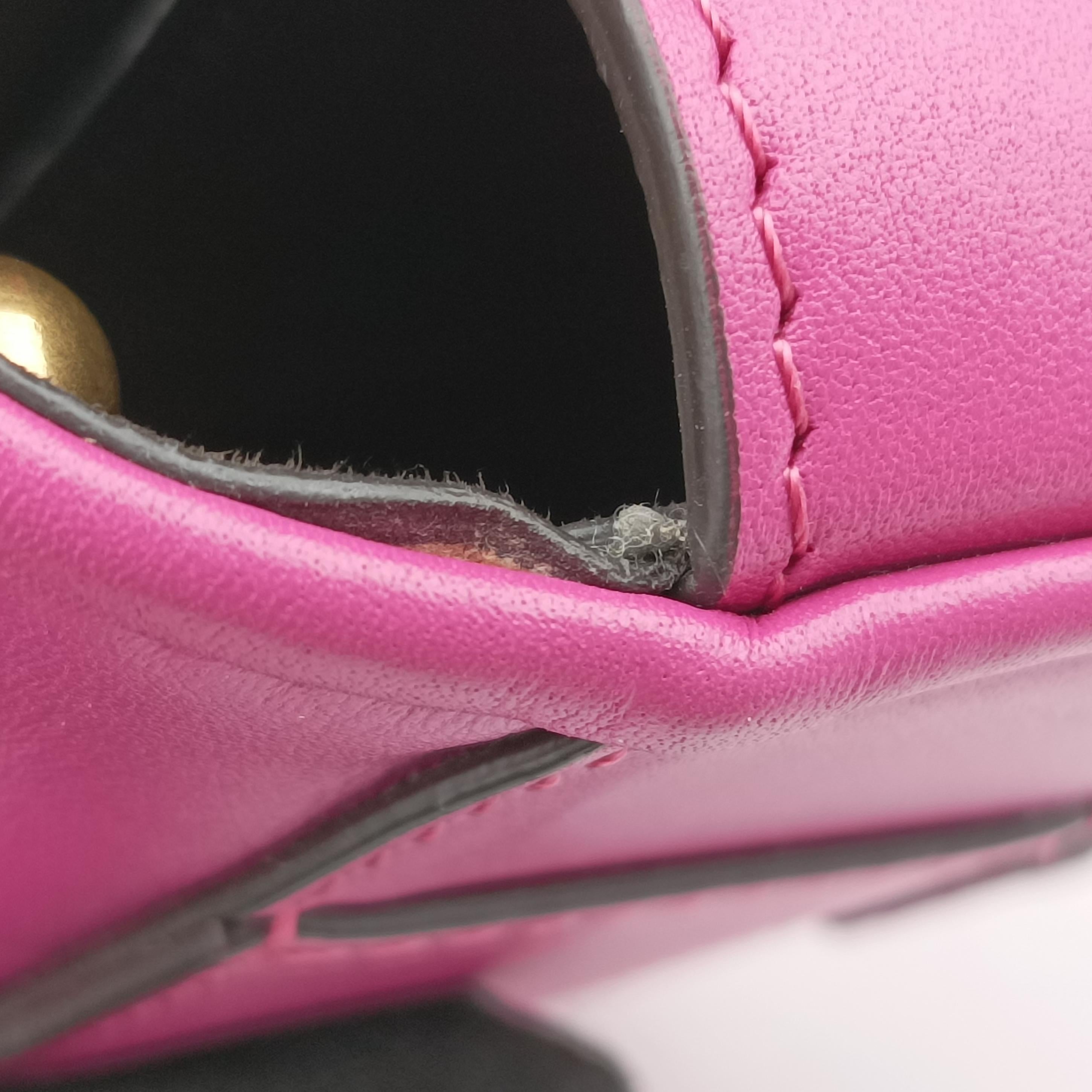 C'mon Small Pink Leather 7AS219 7AS219 AQ0L 249.0189カモン スモール ピンク レザー 7AS219 7AS219 AQ0L 249.0189