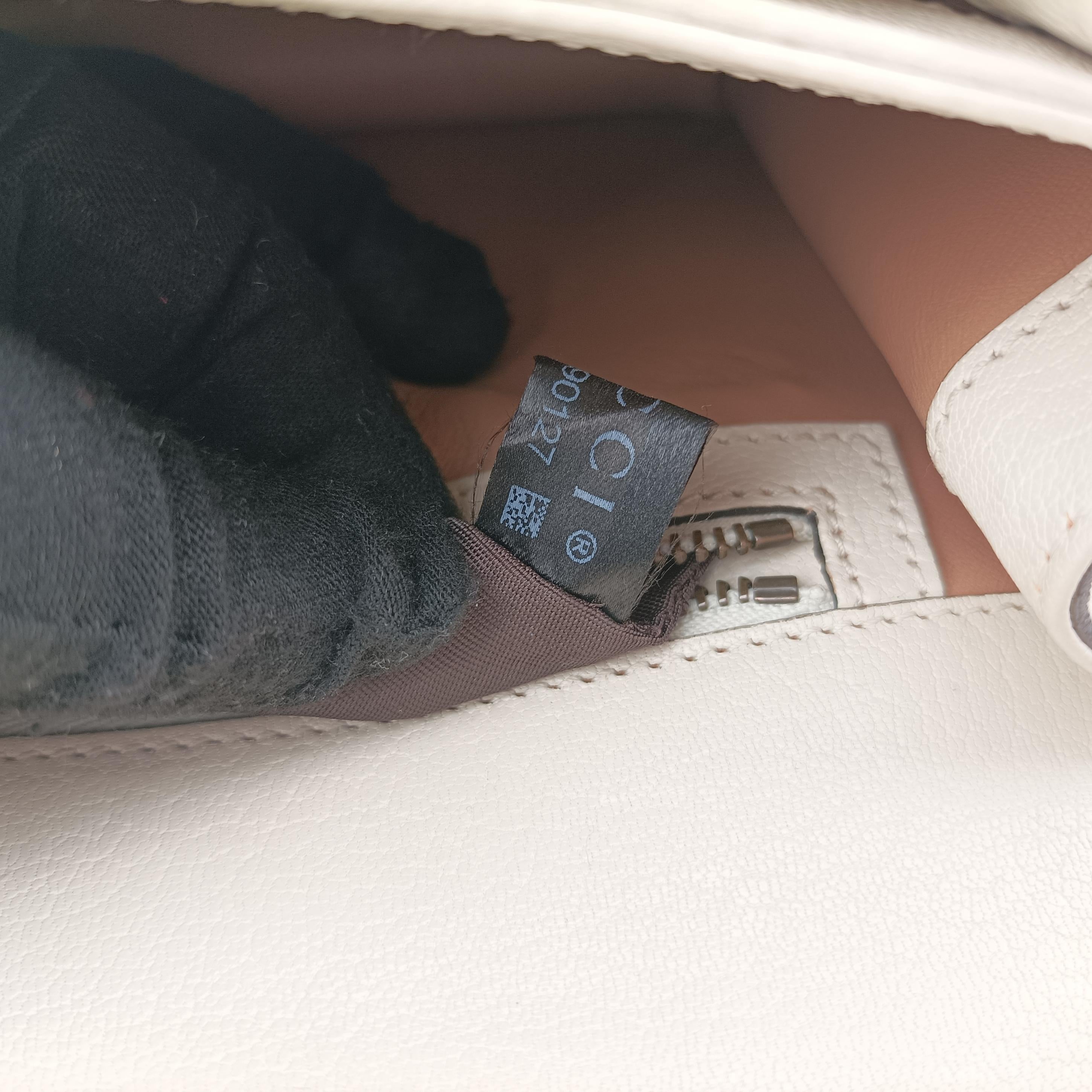 Broche White×red Leather 466433 D021990127ブロシュ ホワイト×レッド レザー 466433 D021990127