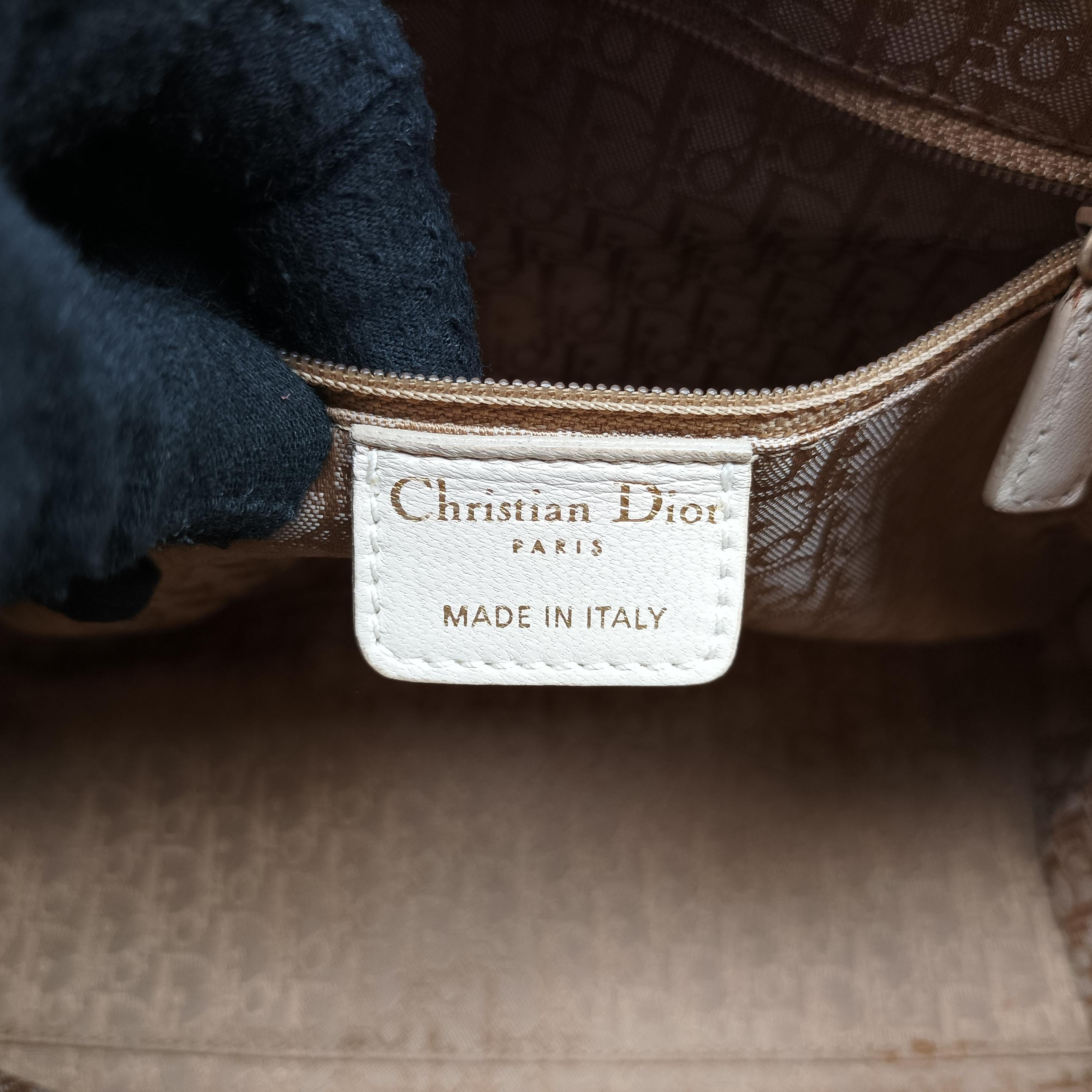 Lady Dior Beige Patent 05-MA-0057レディディオール ベージュ パテント 05-MA-0057