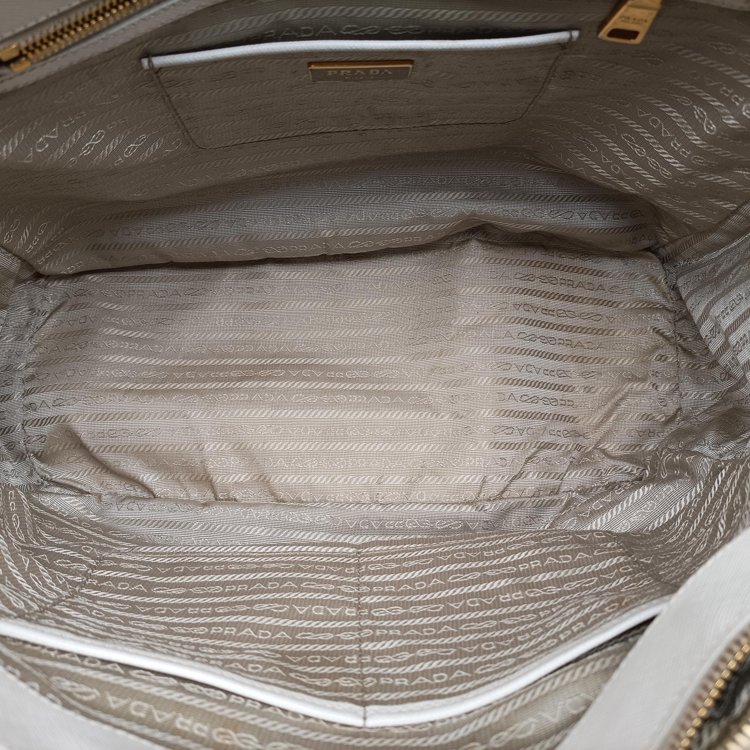 Galleria White SAFFIANO Leather BN1844 25ガレリア ホワイト サフィアーノレザー BN1844 25